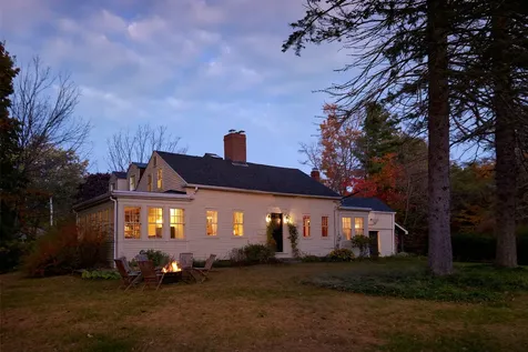 10 Winslow Road Falmouth ME 04105