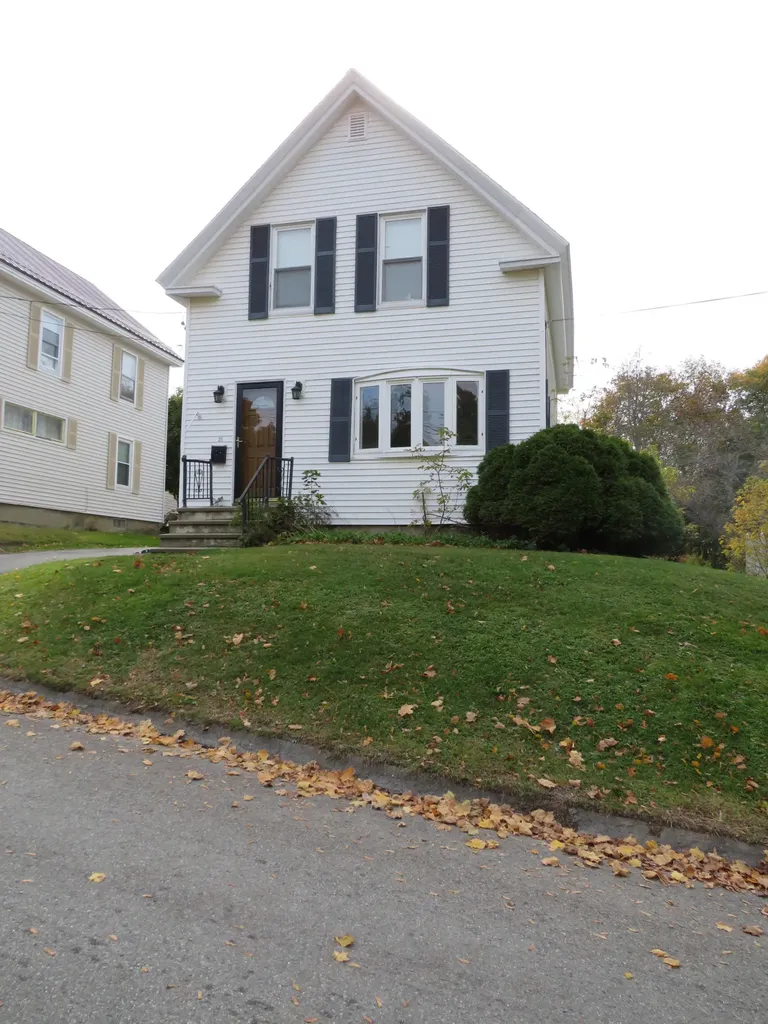 35 Kings Court Brewer ME 04412