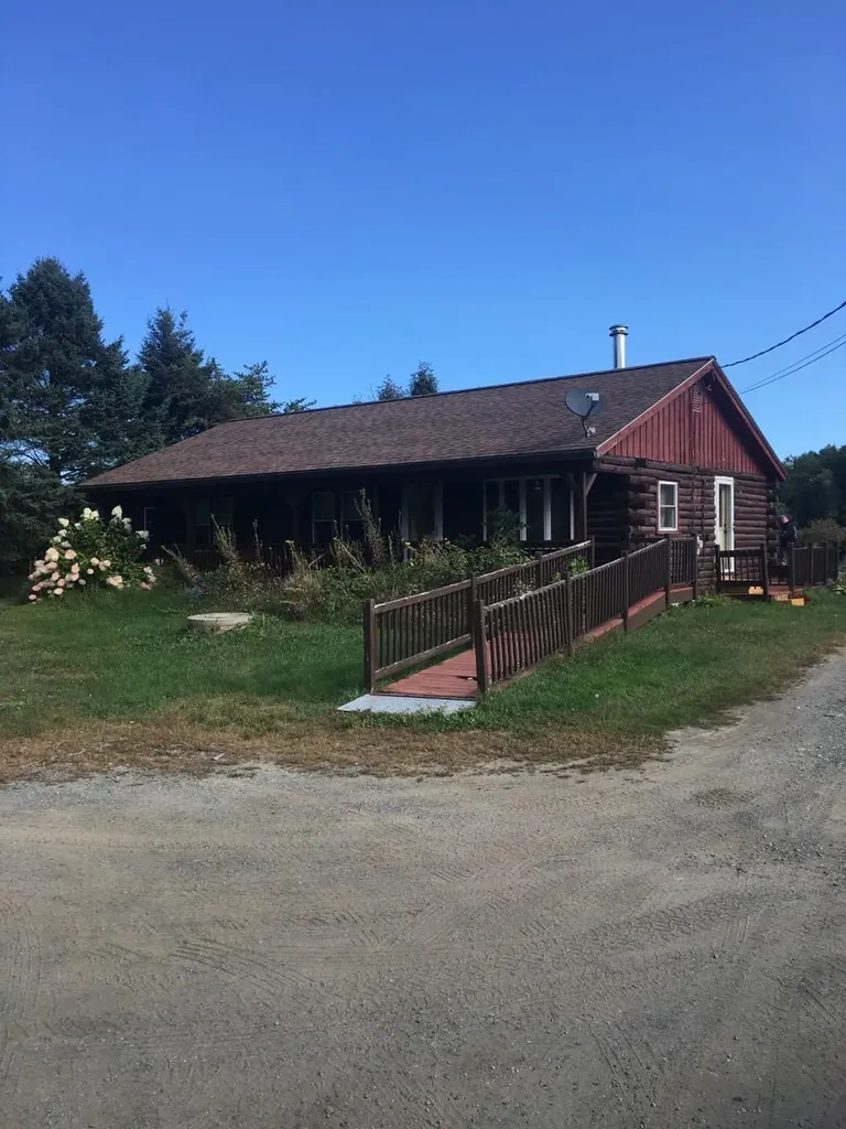 852 Waterville Road Skowhegan ME 04976