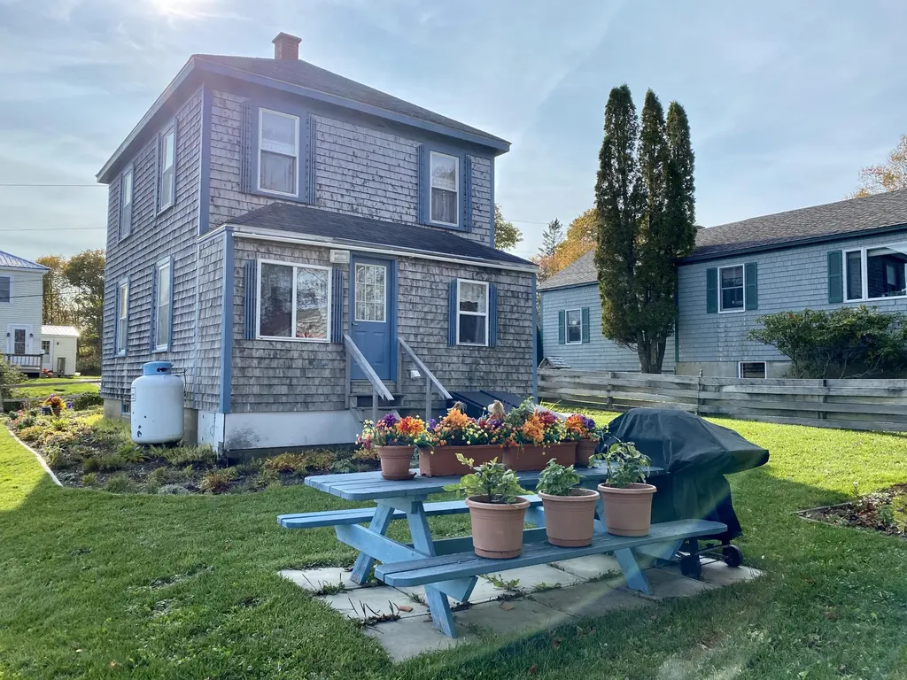 19 Lincoln Street Eastport ME 04631