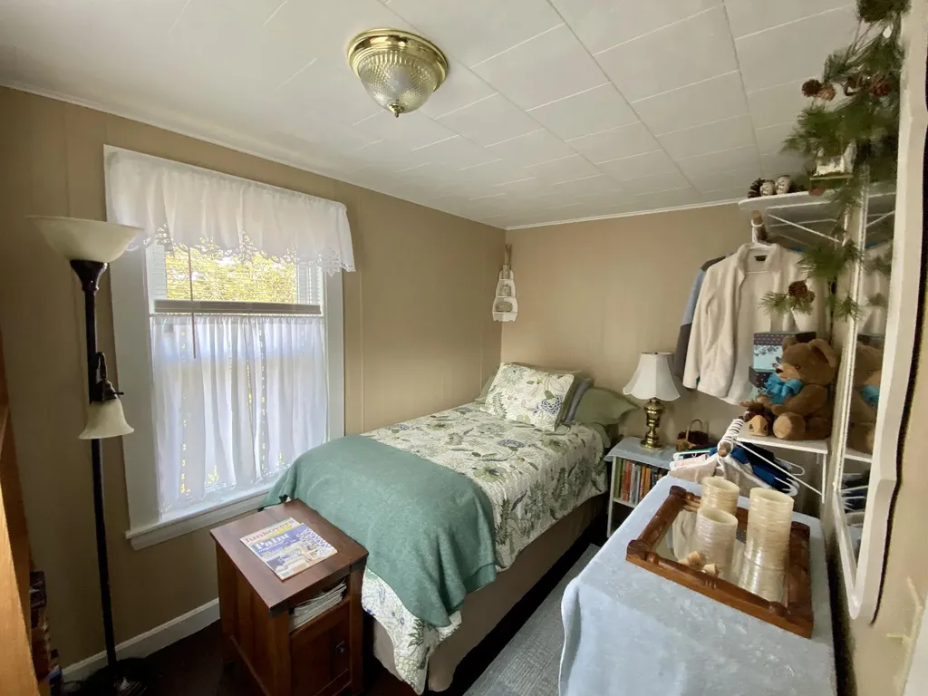 19 Lincoln Street Eastport ME 04631