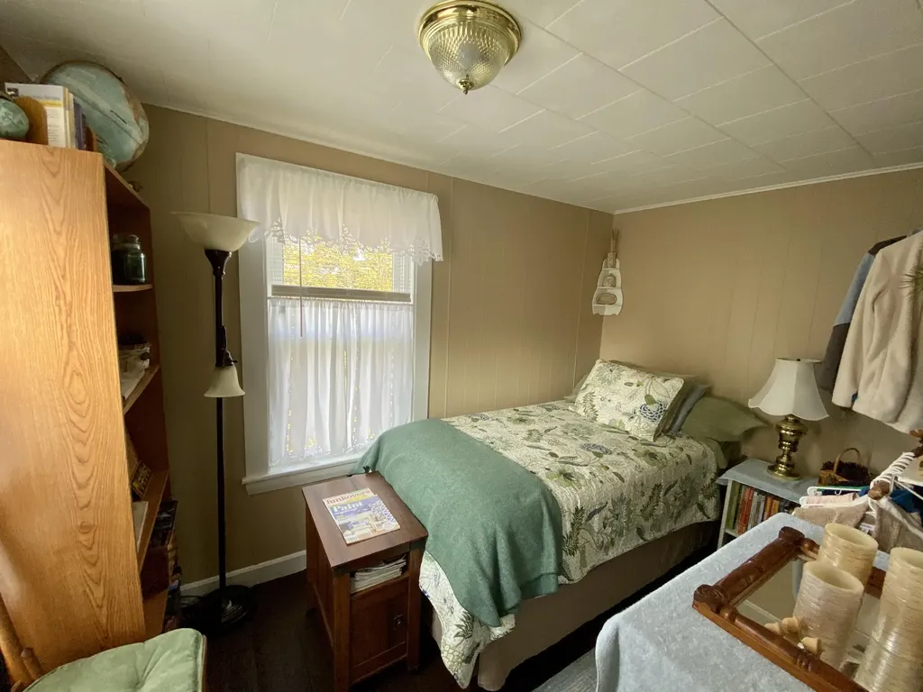 19 Lincoln Street Eastport ME 04631