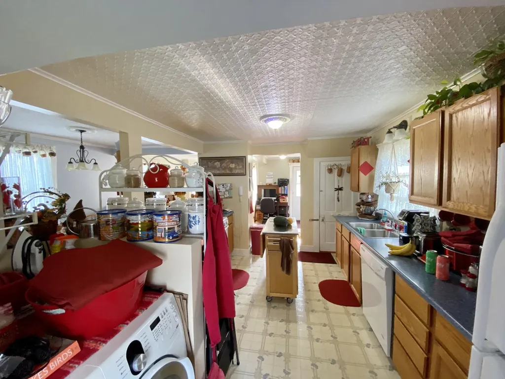19 Lincoln Street Eastport ME 04631