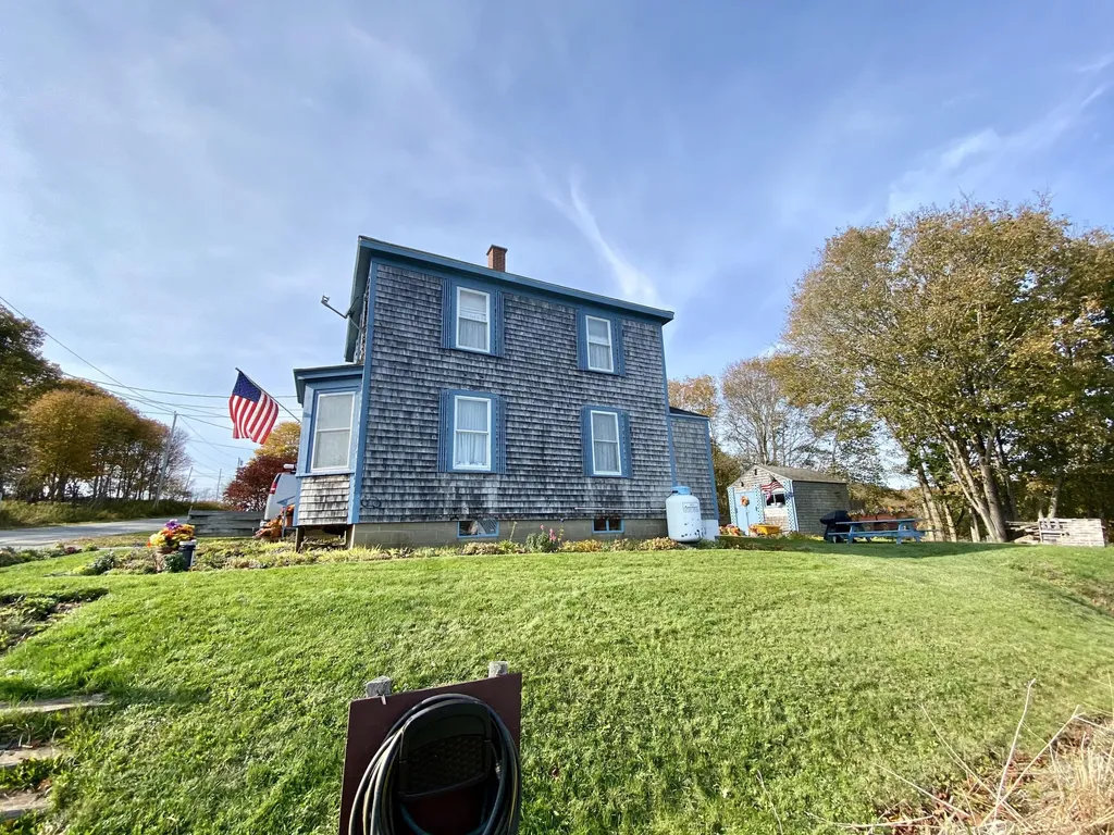19 Lincoln Street Eastport ME 04631