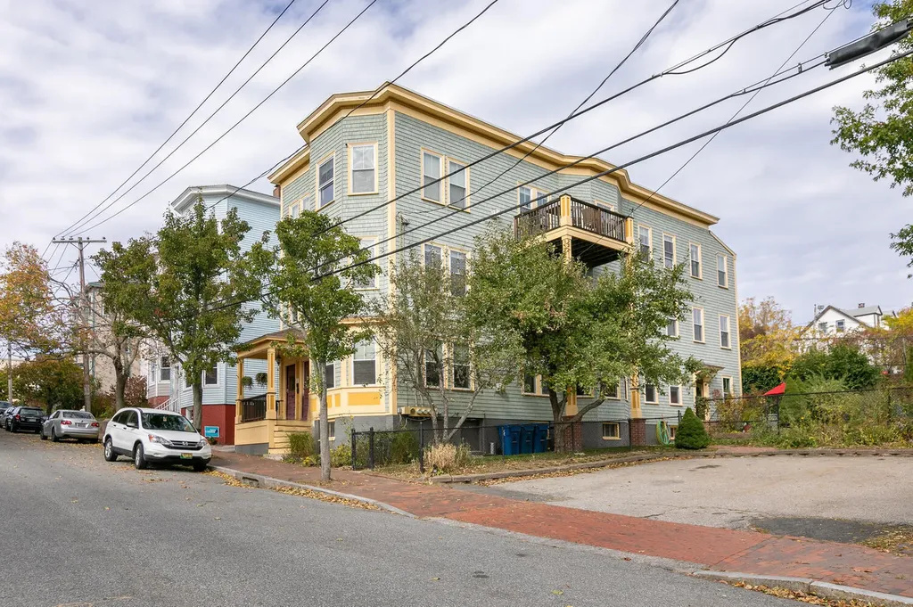 21 Sheridan Street Portland ME 04101