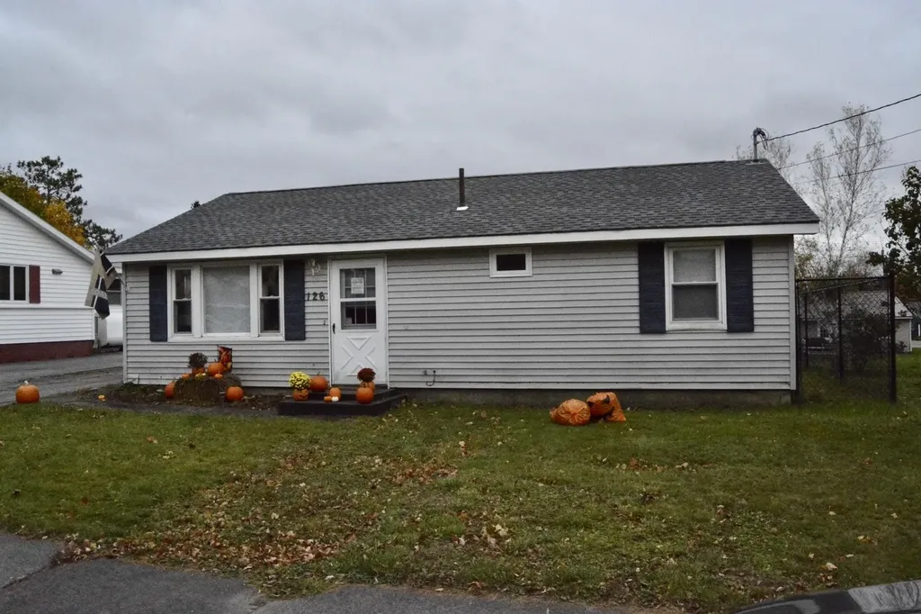 126 Thornton Road Bangor ME 04401