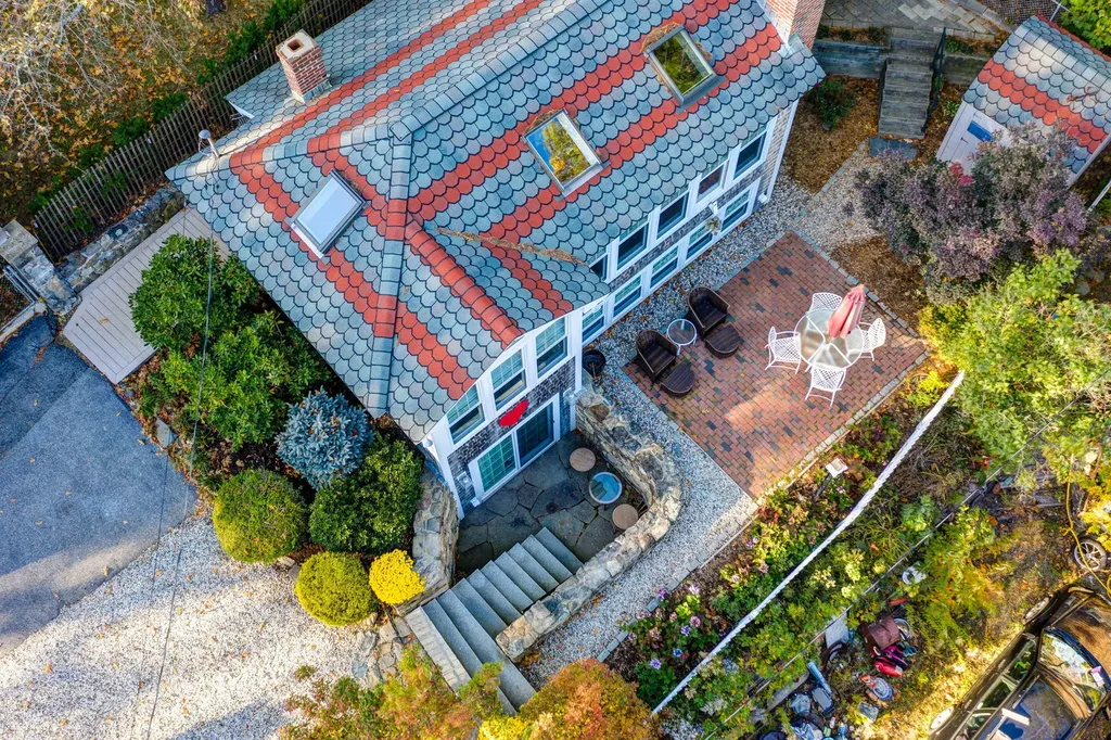 2 Glen Road Falmouth ME 04105