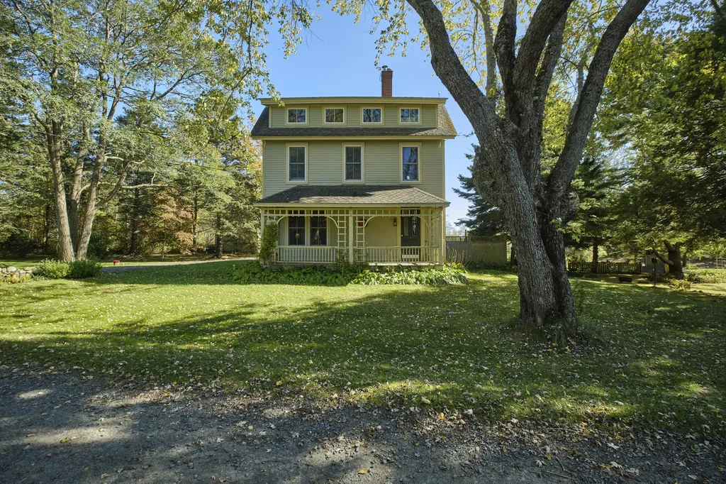 1170 Pleasant Point Road Cushing ME 04563