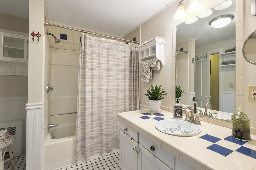 1170 Pleasant Point Road Cushing ME 04563