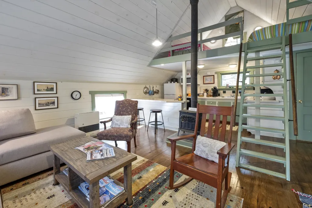 1170 Pleasant Point Road Cushing ME 04563