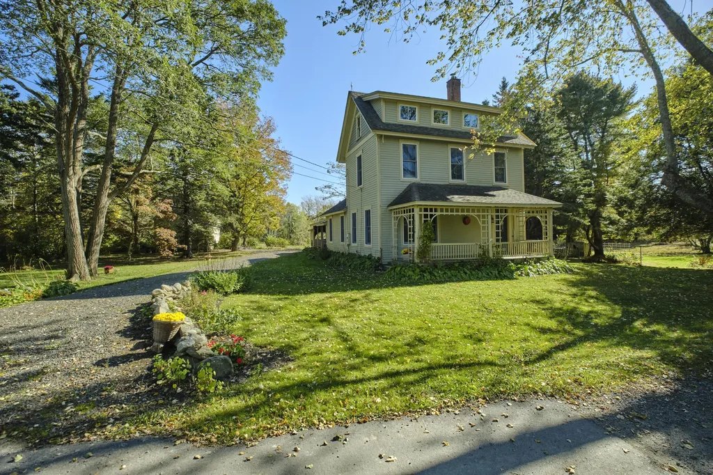 1170 Pleasant Point Road Cushing ME 04563
