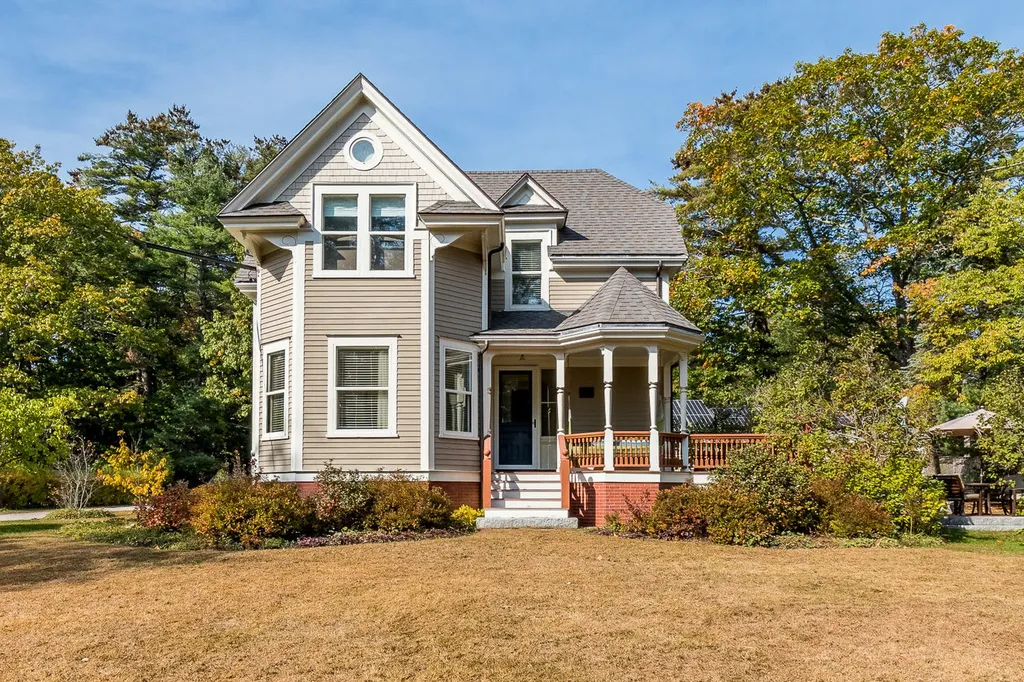 308 Foreside Road Falmouth ME 04105