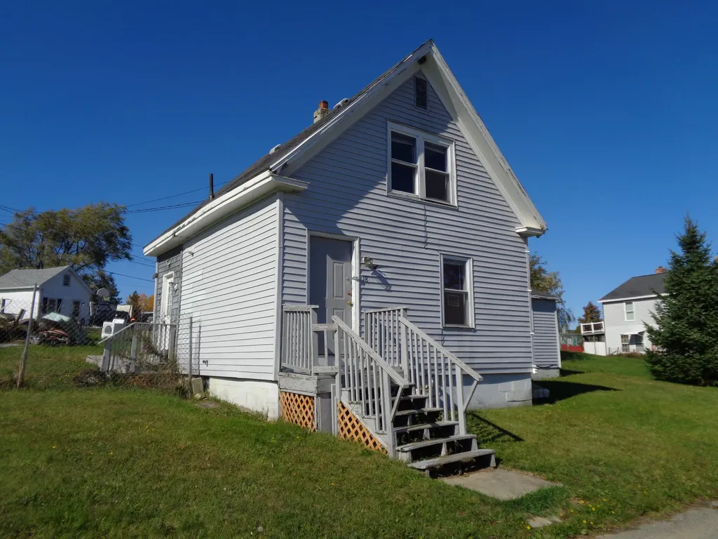 18 Forrest Avenue Rockland ME 04841