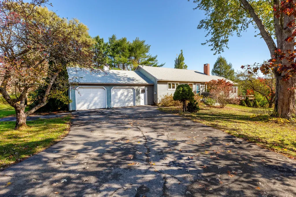 584 Birch Point Road Wiscasset ME 04578