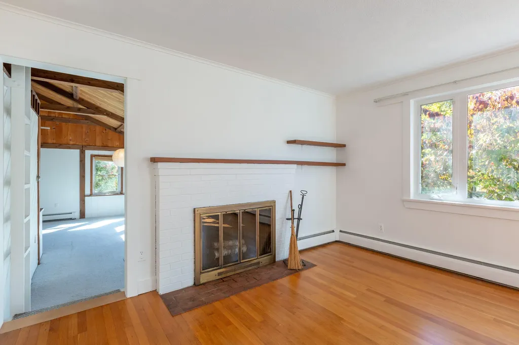584 Birch Point Road Wiscasset ME 04578