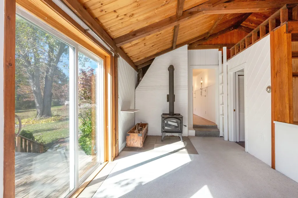 584 Birch Point Road Wiscasset ME 04578