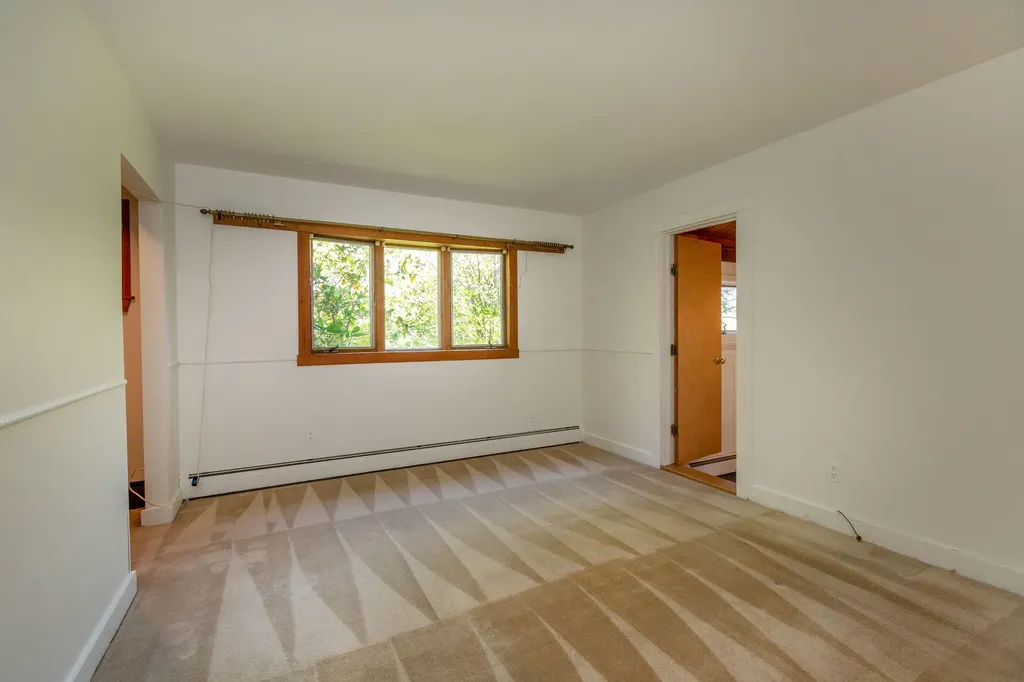 584 Birch Point Road Wiscasset ME 04578