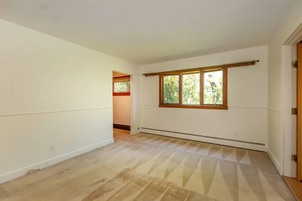 584 Birch Point Road Wiscasset ME 04578