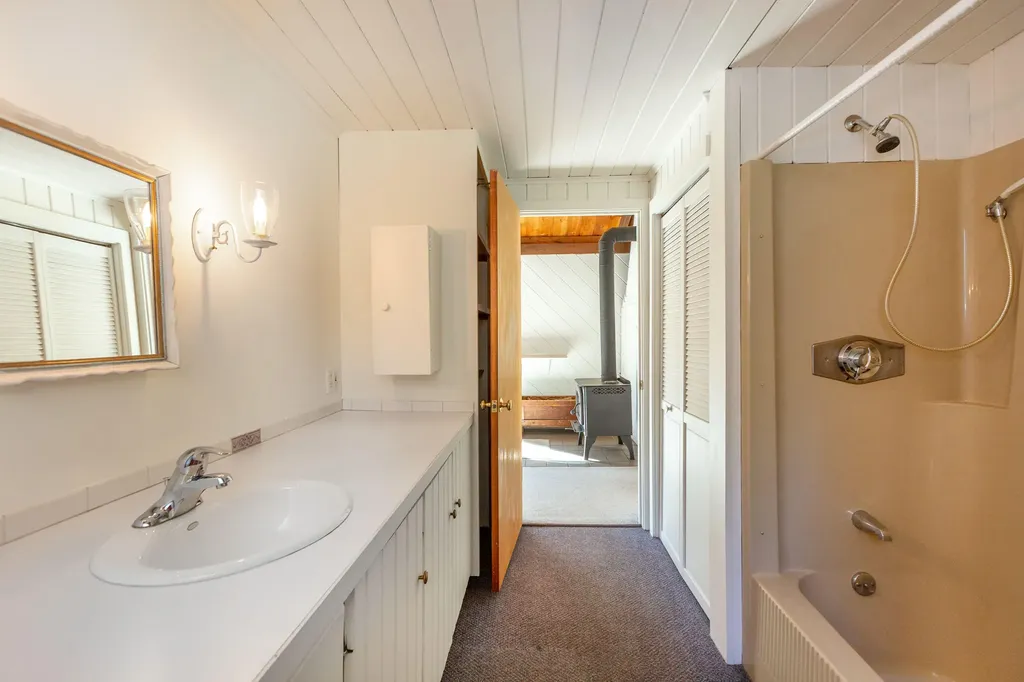 584 Birch Point Road Wiscasset ME 04578