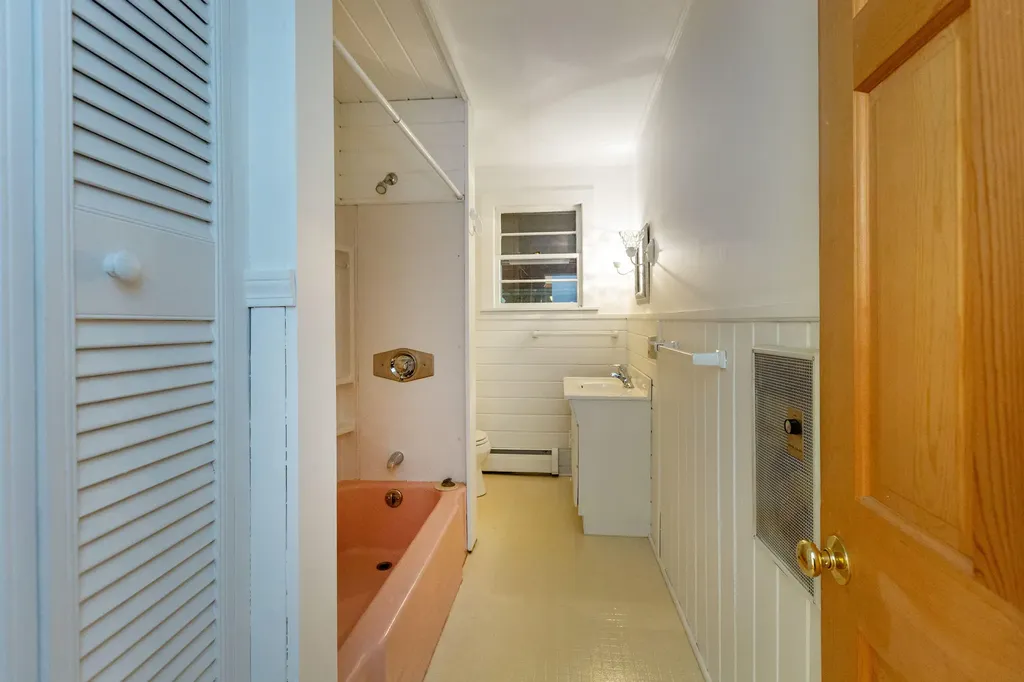584 Birch Point Road Wiscasset ME 04578