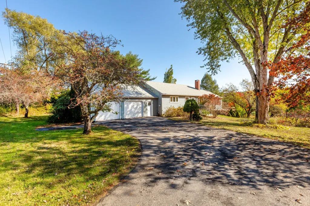 584 Birch Point Road Wiscasset ME 04578