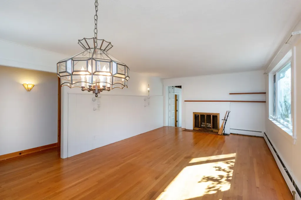 584 Birch Point Road Wiscasset ME 04578