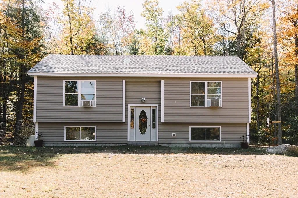 11 Eriks Way Sebago ME 04029