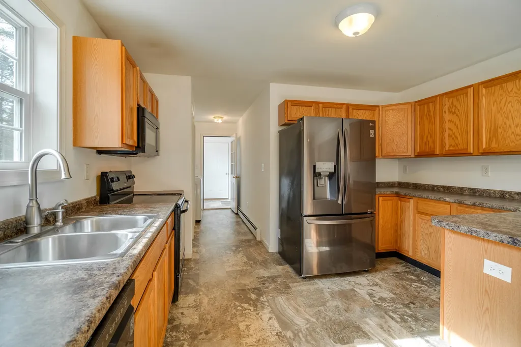 84 Lowelltown Road Wiscasset ME 04578