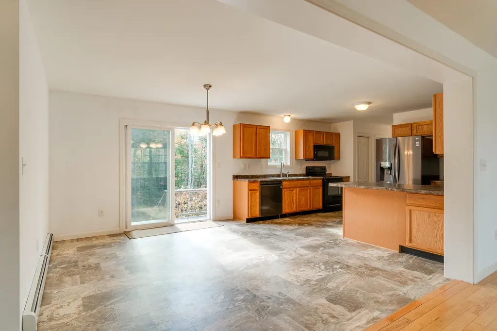 84 Lowelltown Road Wiscasset ME 04578