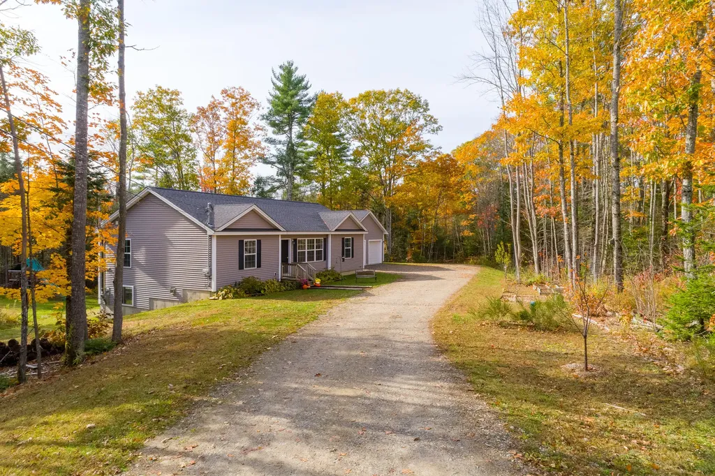 84 Lowelltown Road Wiscasset ME 04578
