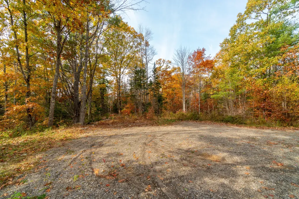 84 Lowelltown Road Wiscasset ME 04578