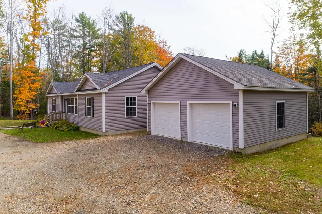 84 Lowelltown Road Wiscasset ME 04578