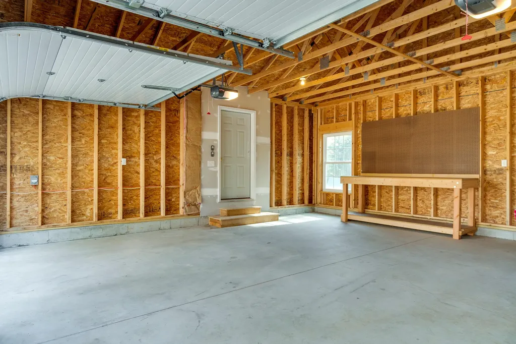 84 Lowelltown Road Wiscasset ME 04578