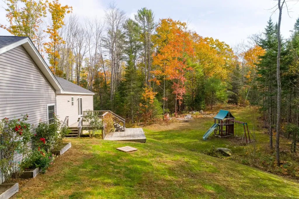 84 Lowelltown Road Wiscasset ME 04578