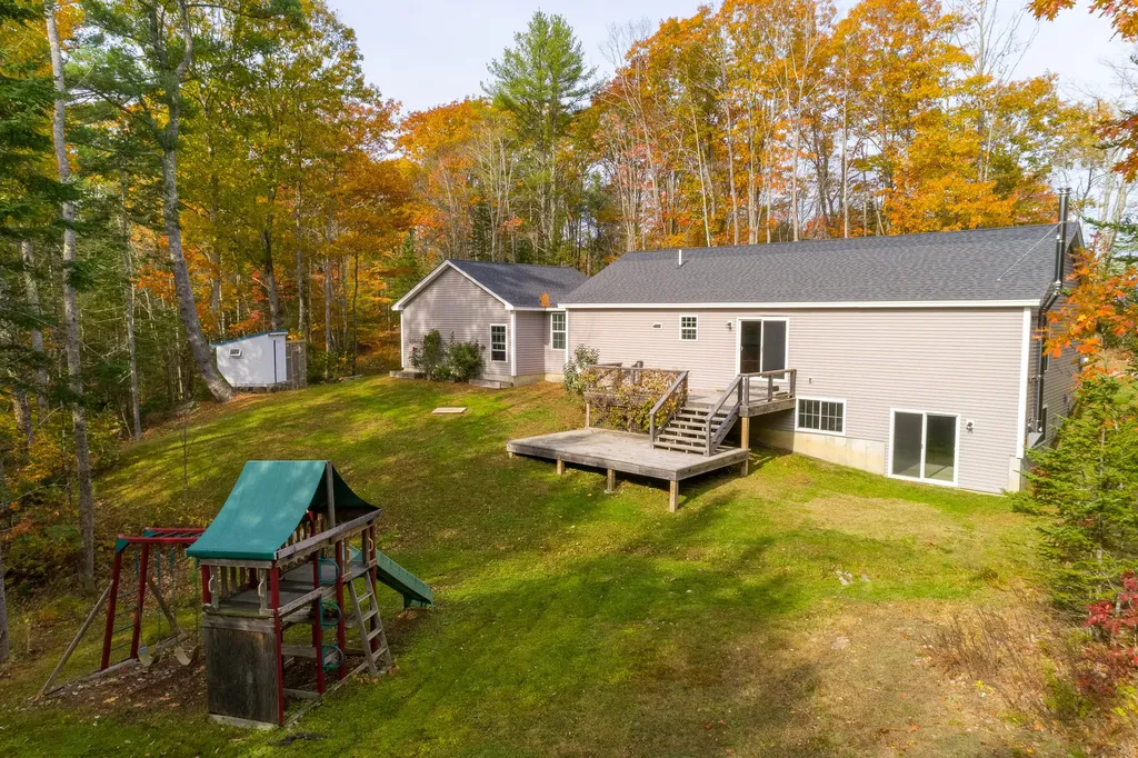 84 Lowelltown Road Wiscasset ME 04578