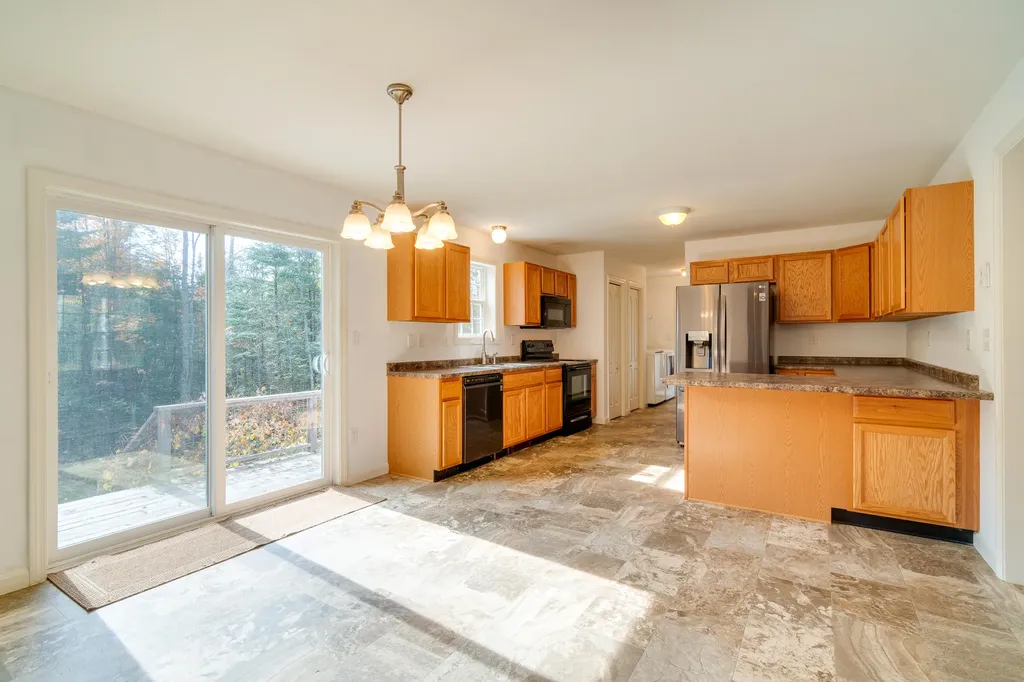 84 Lowelltown Road Wiscasset ME 04578