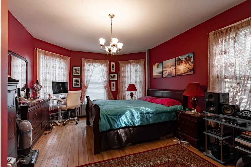 54 Irving Street Portland ME 04103