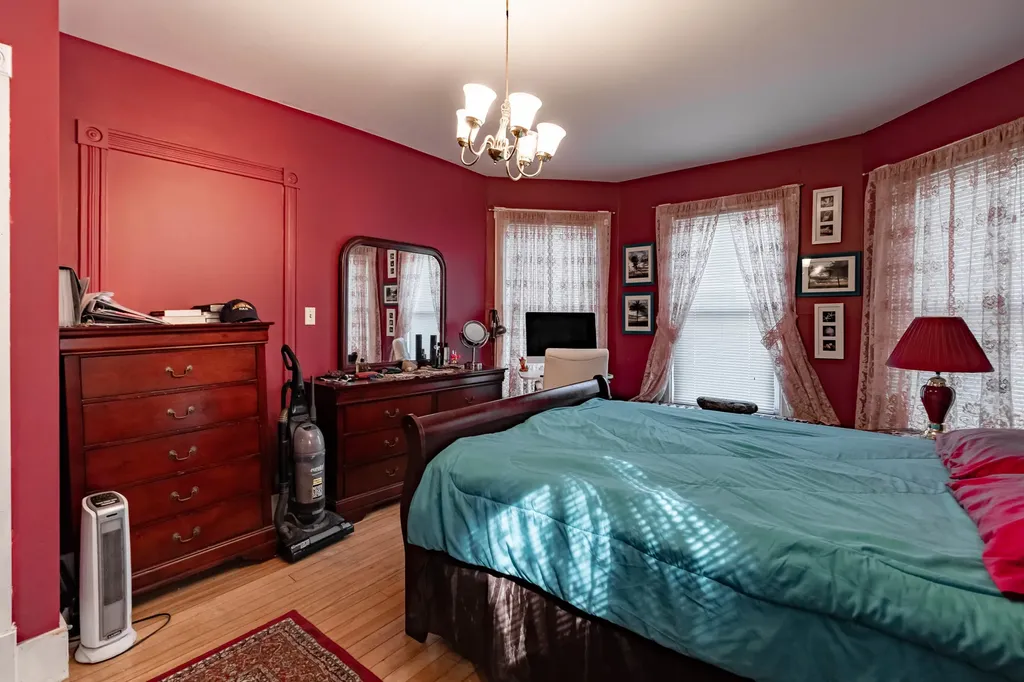 54 Irving Street Portland ME 04103