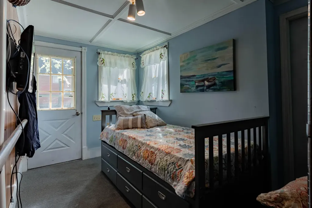 54 Irving Street Portland ME 04103
