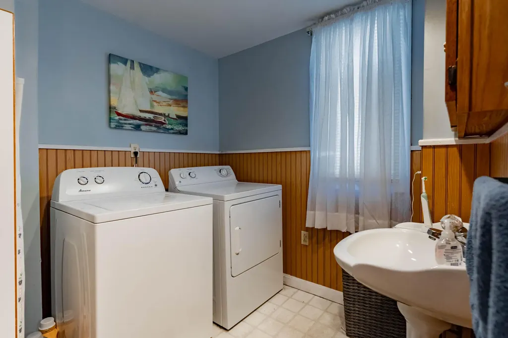 54 Irving Street Portland ME 04103