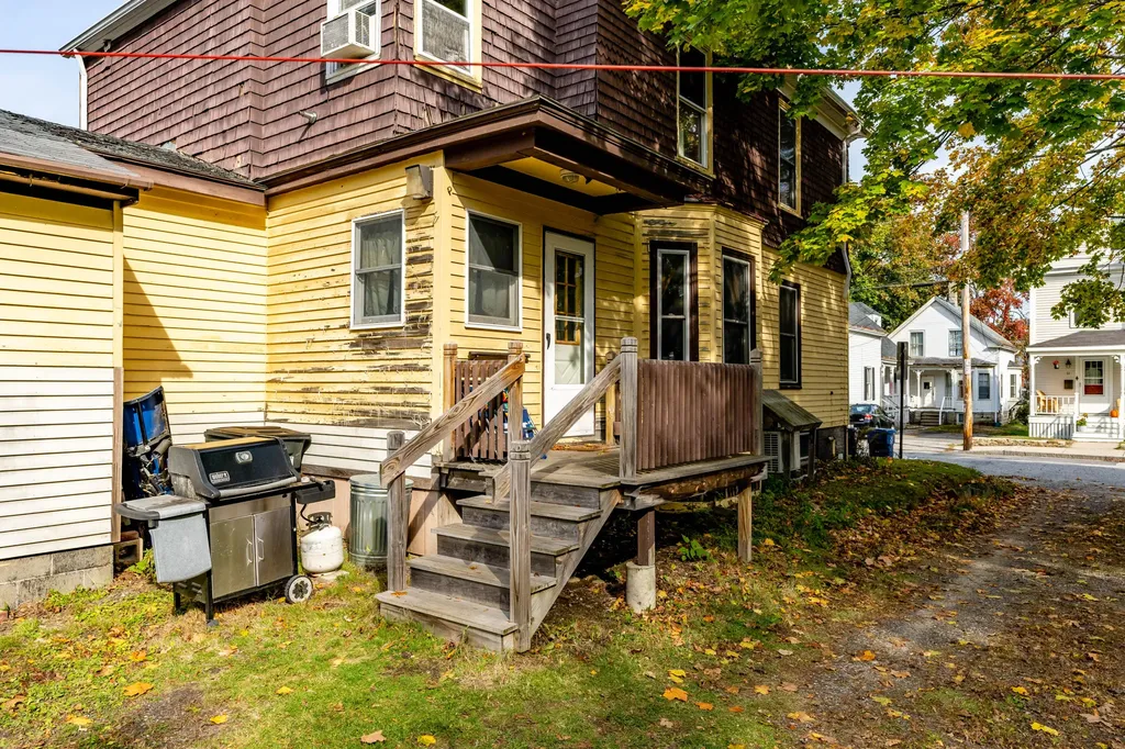 54 Irving Street Portland ME 04103