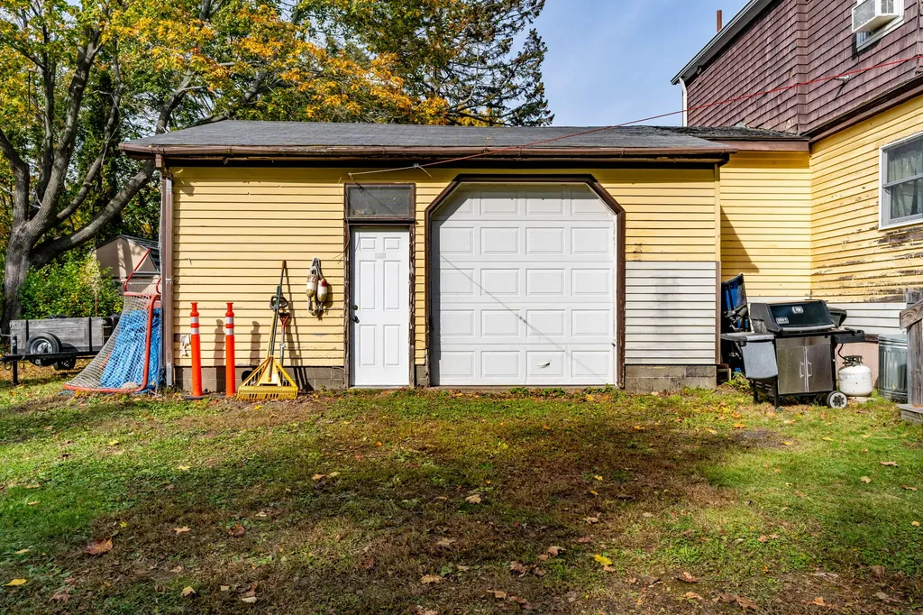 54 Irving Street Portland ME 04103