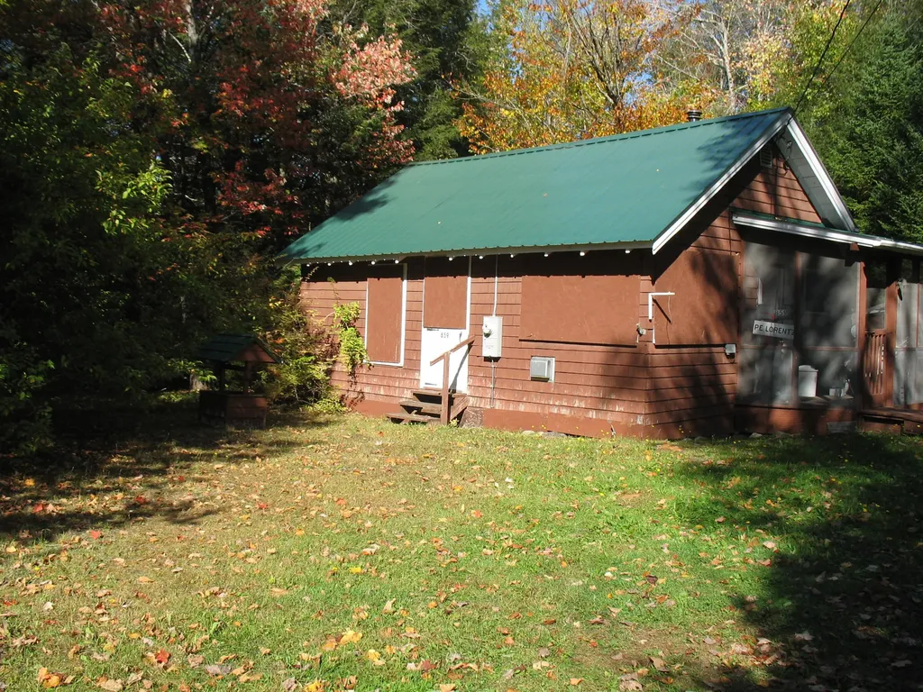 859 Greeleys Landing Road Dover-foxcroft ME 04426