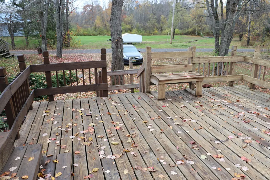 7 Yellow Brick Road Glenburn ME 04401