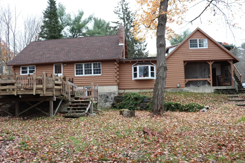 7 Yellow Brick Road Glenburn ME 04401
