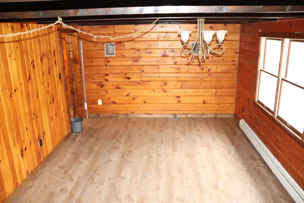 7 Yellow Brick Road Glenburn ME 04401