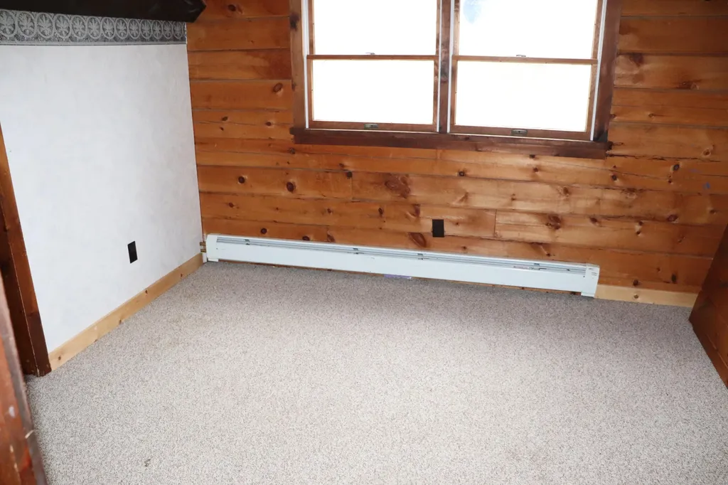 7 Yellow Brick Road Glenburn ME 04401
