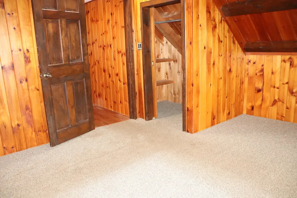 7 Yellow Brick Road Glenburn ME 04401