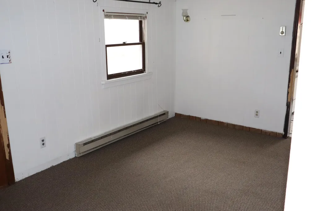 7 Yellow Brick Road Glenburn ME 04401