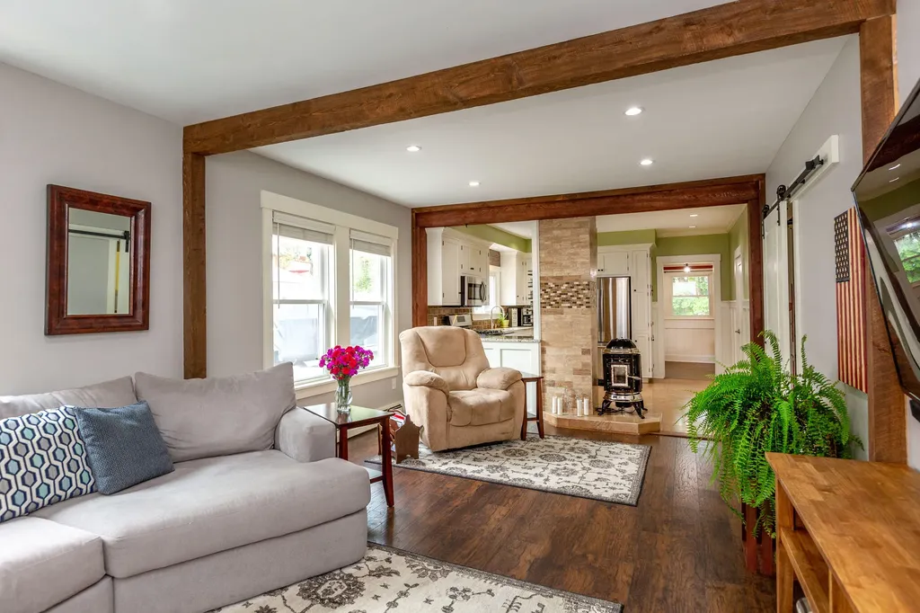 14 Linden Street Auburn ME 04210